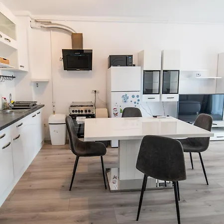 Modern Chic - Near Iulius Mall Apartmán *